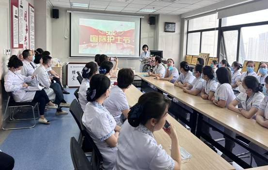 4c77ab1772bf99e472298e61a8c225c