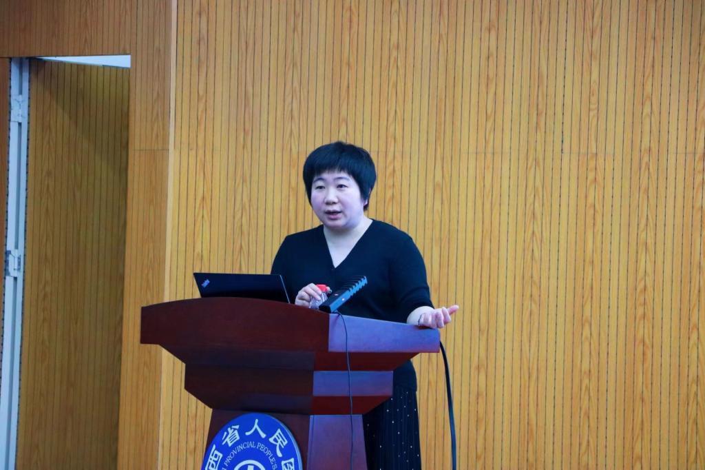 24100d8f0f02aacb56cc0d2800c6f9a