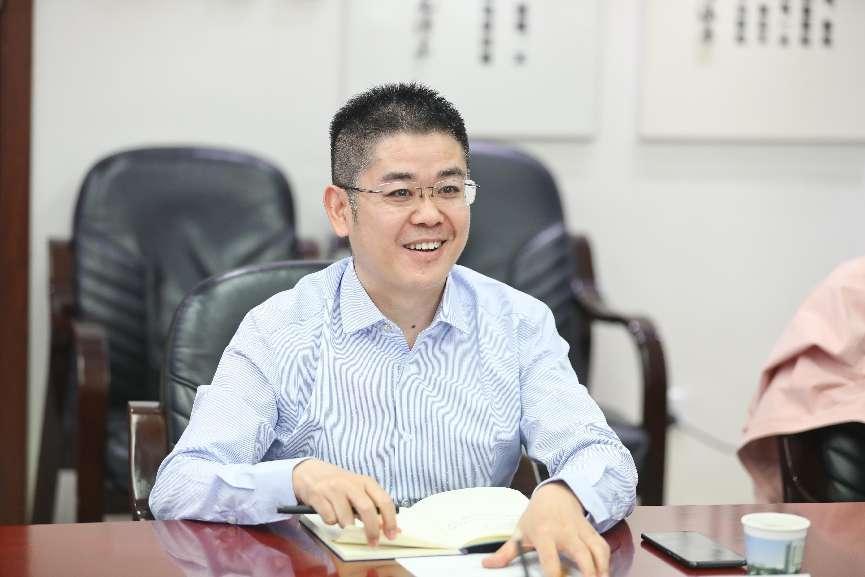 03bac56b4d6a91a971f0923d5e385dd