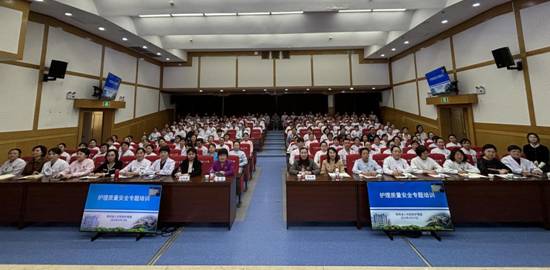 d7b3675dfd4fbc559ad3865a56413a1